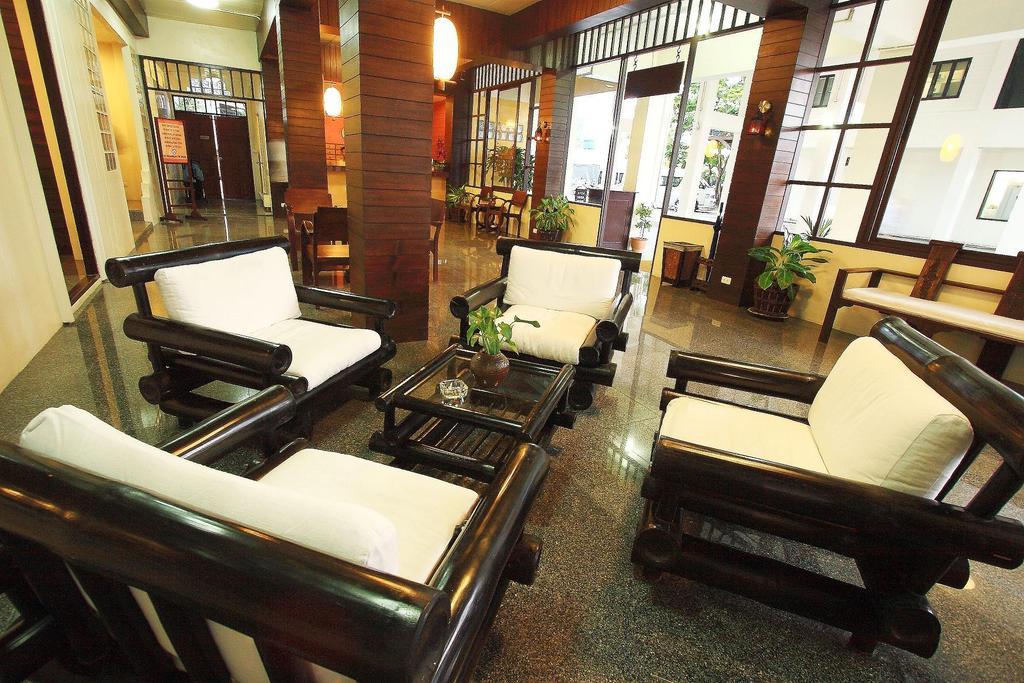 Phuket Heritage Hotel Karon Bagian luar foto